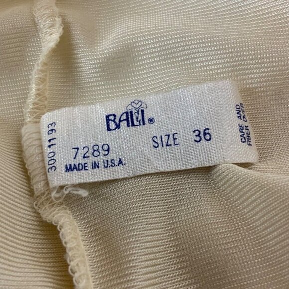 Vintage Bali Womens Full Slip With Lace Trim Champagne Nylon Size 36 - Picture 5 of 6